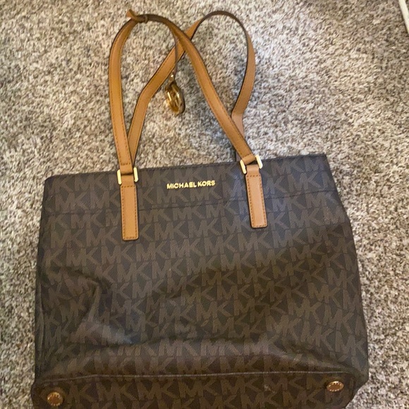 Michael Kors Handbags - Michael kors bag